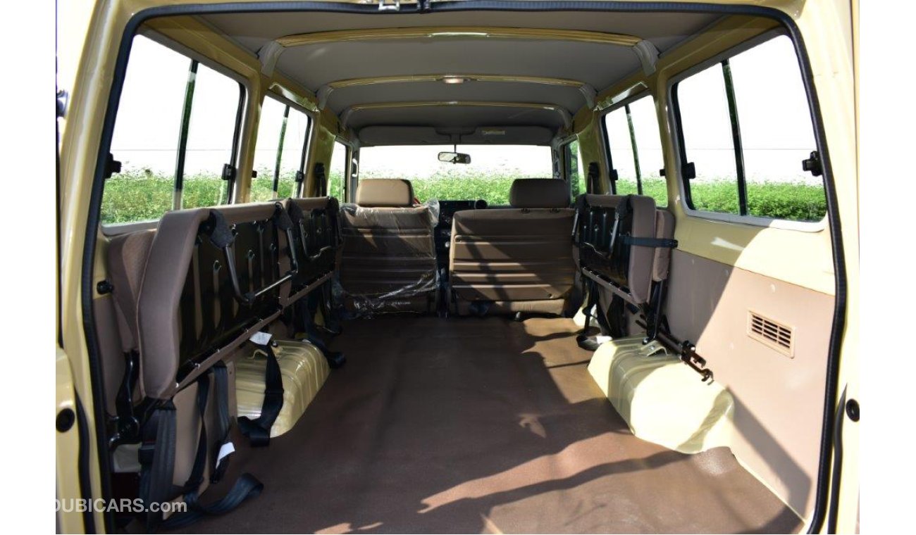 تويوتا لاند كروزر 70 78 LONG WHEEL BASE SPL V8 4.5L TURBO DIESEL 4WD 9 SEAT MANUAL TRANSMISSION