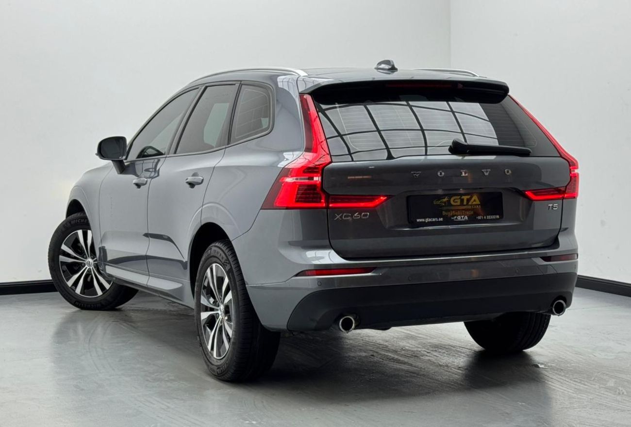 فولفو XC 60 T5 Momentum 2.0L AWD 2021 Volvo XC90 T5 Momentum, Full Service History, 1 Year Warranty, GCC