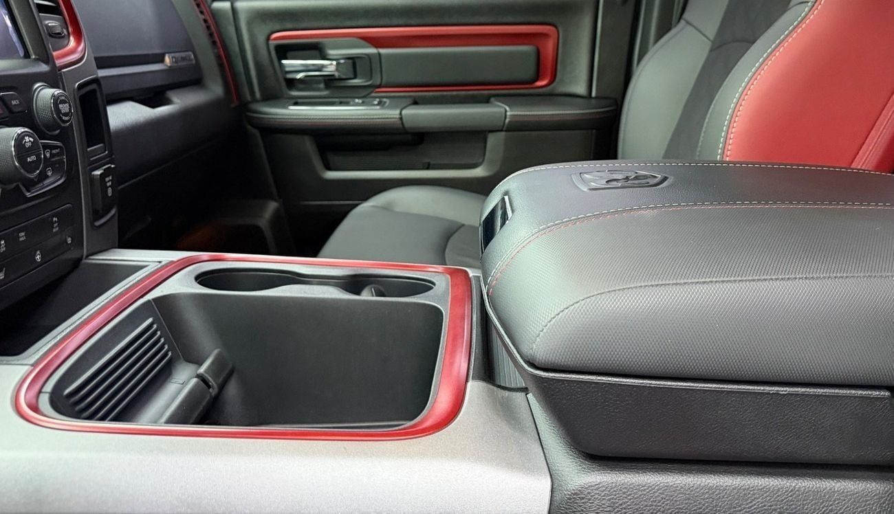RAM 1500 REBEL Only 8000 km .. Brand new condition .. V8 .. 5,7 L .. HEMI