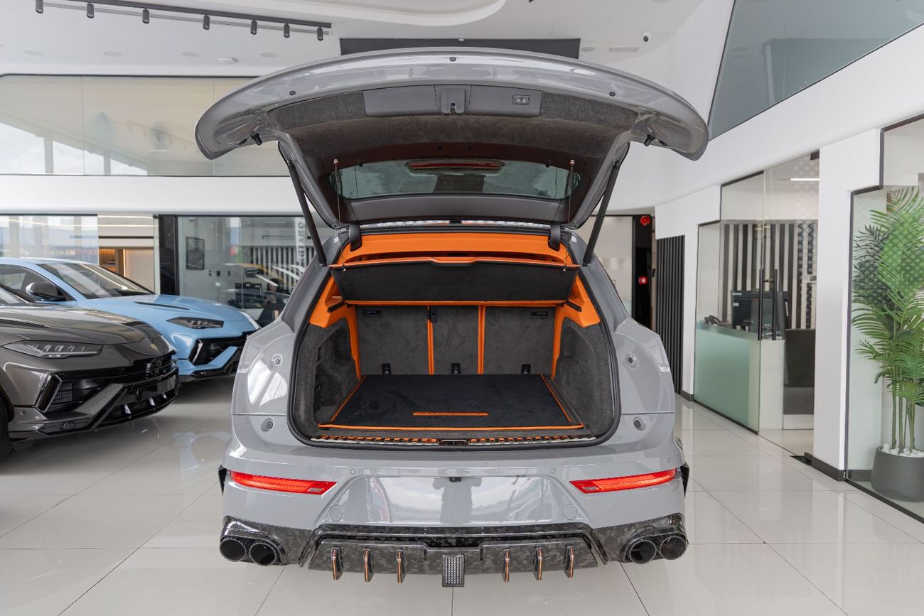 Bentley Bentayga ORIGINAL MANSORY  Bentayga - Crystal-Cut Headlights, Carbonado Evo Bespoke Carbon Exterior - 2025