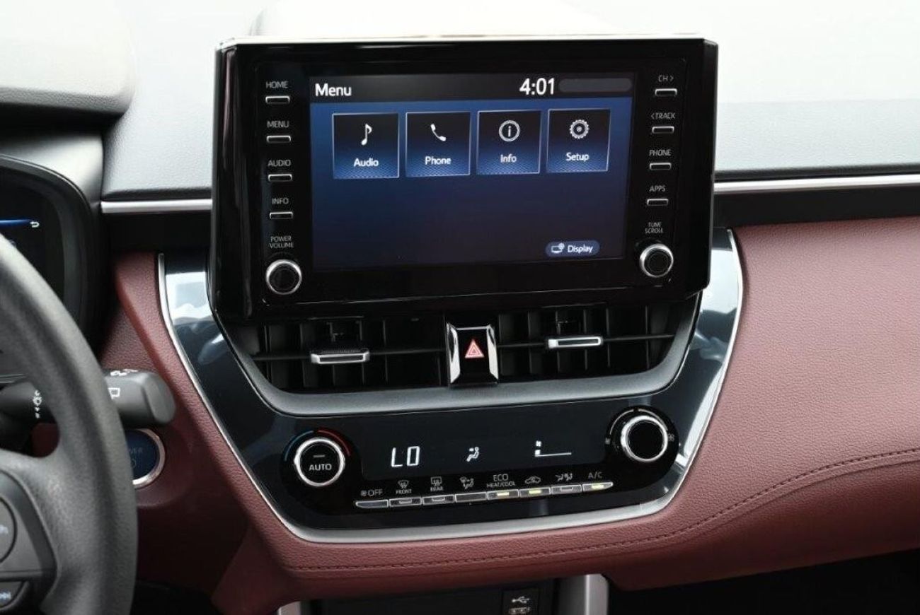 تويوتا كورولا كروس Hybrid XLE 1.8L Petrol Automatic