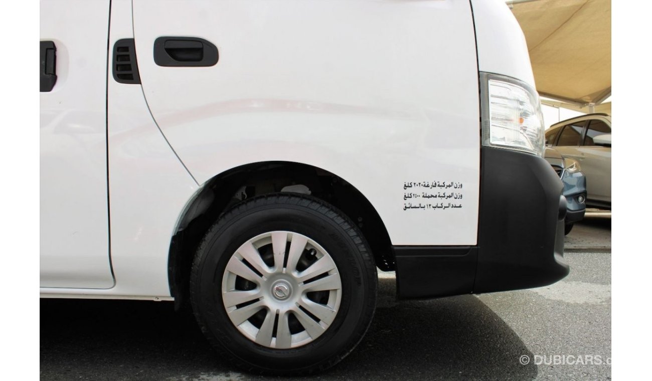 Nissan Urvan ACCIDENTS FREE - GCC - HIGHROOF - VAN IS IN PERFECT CONDITION INSIDE OUT