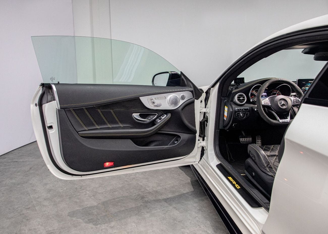 مرسيدس بنز C 63S AMG