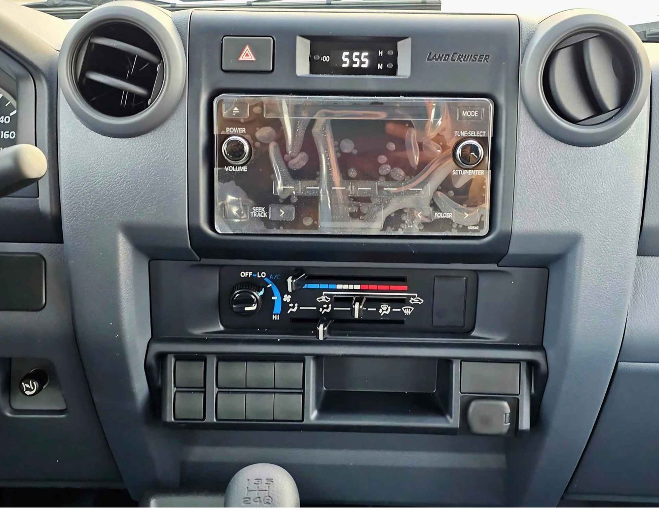 تويوتا لاند كروزر 70 LC76 / V6 / 4.2L DIESEL / M/T / POWER WINDOWS WITH LEATHER/ 4WD (CODE # 68037)