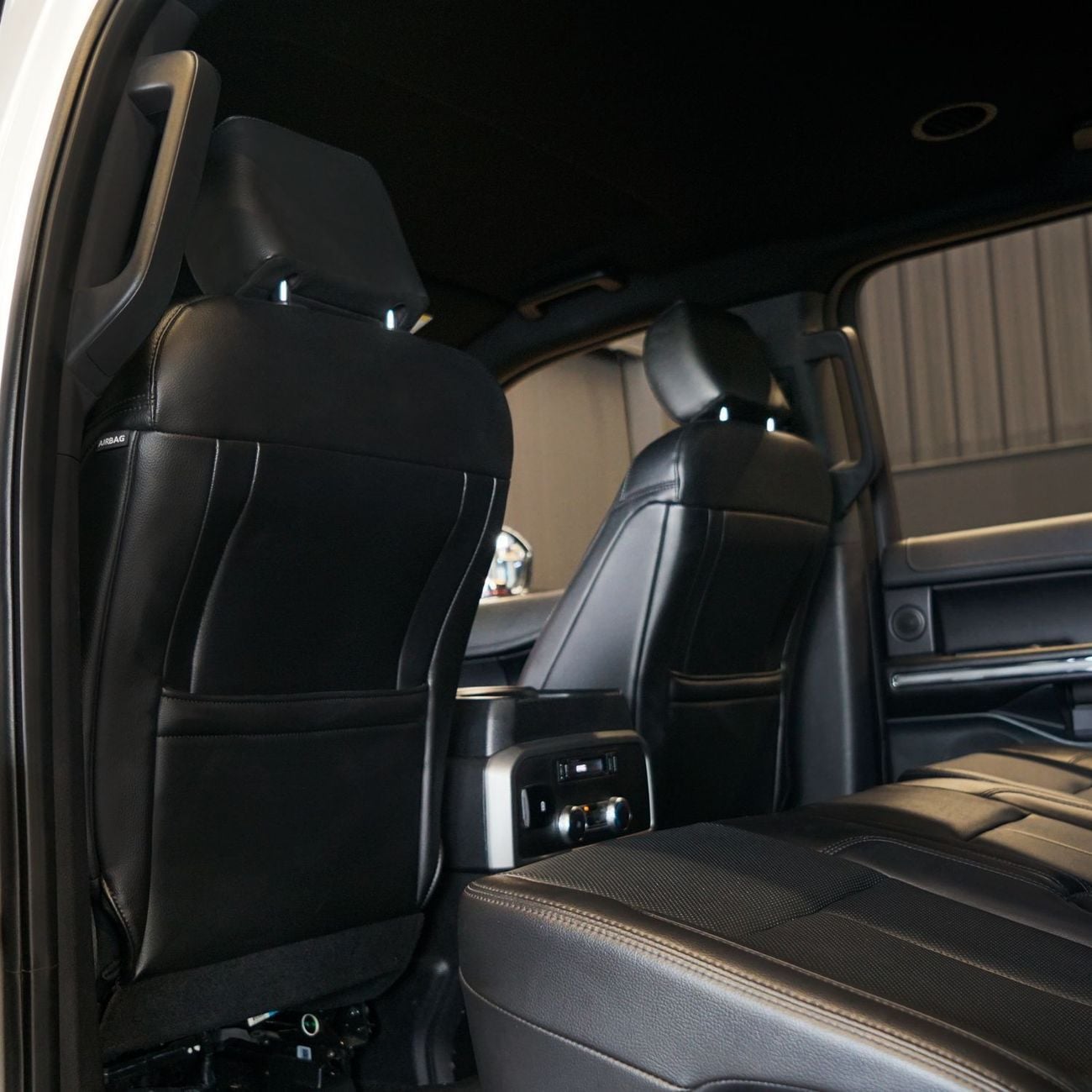 Ford Expedition XLT-EL 3.5L RWD AED 1,865 pm • 0% Downpayment • Expedition XLT • Agency Warranty