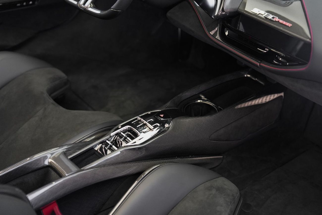 Ferrari SF90 Spider Ferrari SF90 Spider Assetto Fiorano