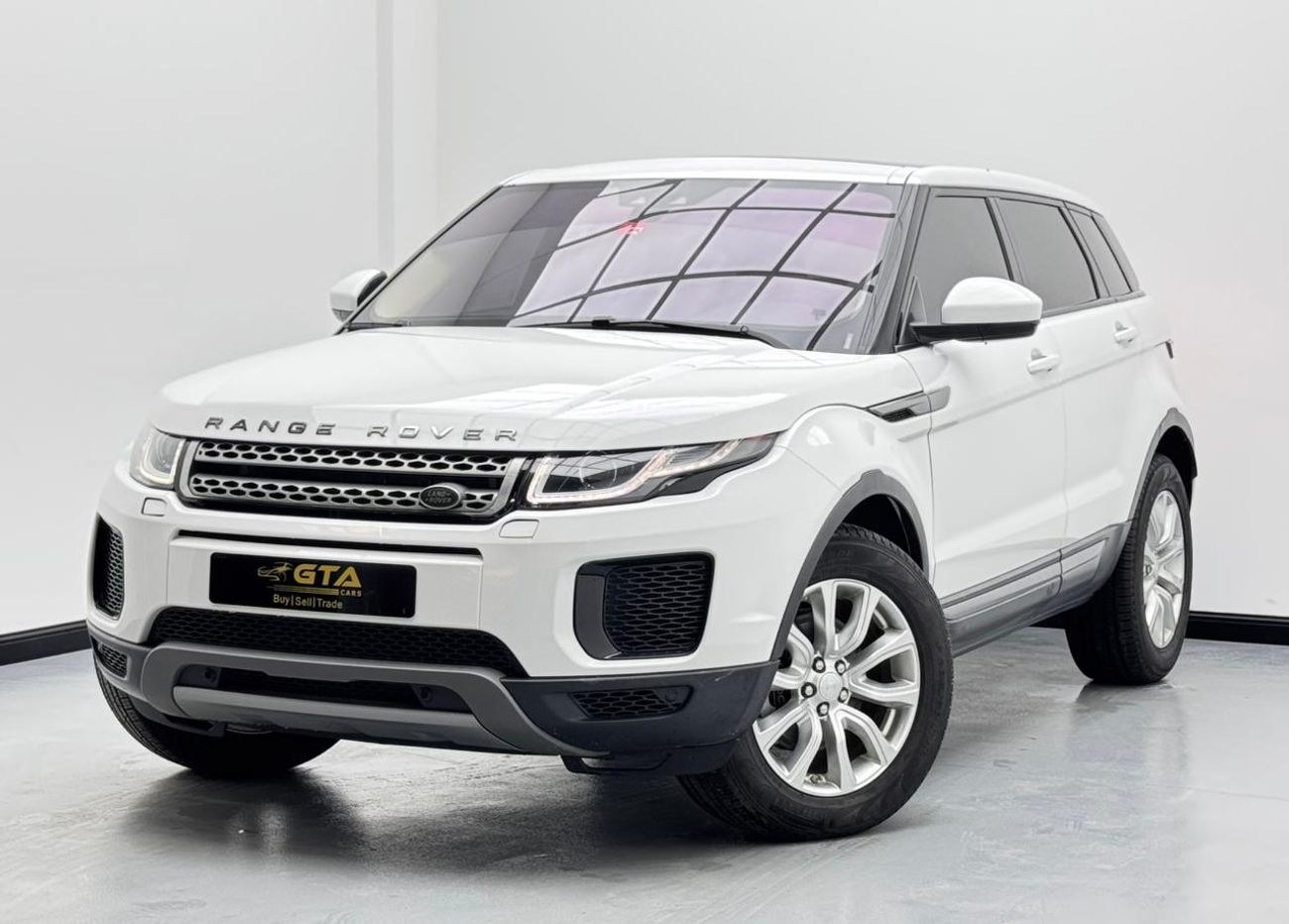 Land Rover Range Rover Evoque 2019 Range Rover Evoque SE, Range Rover Service History, 1 Year Warranty, GCC