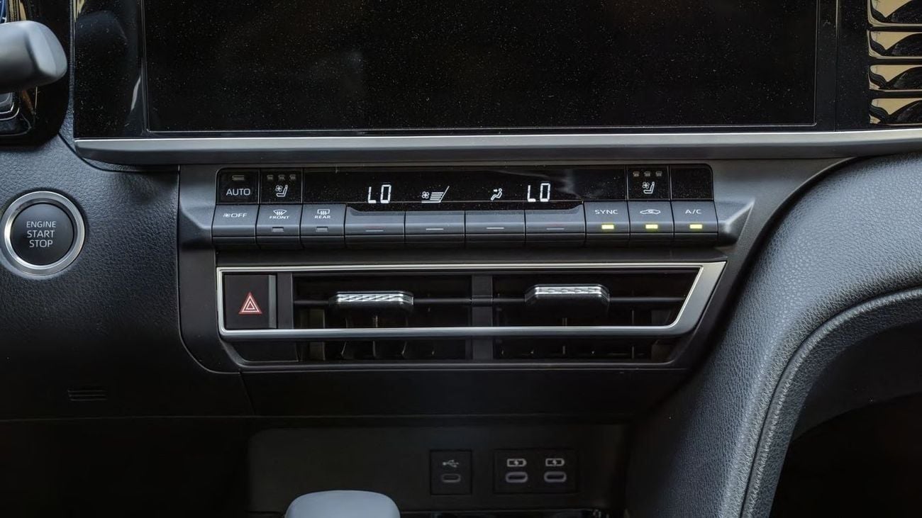 Toyota Camry CAMRY 2.5 GLE (NEUTRAL BLACK INSIDE BLACK) 2026