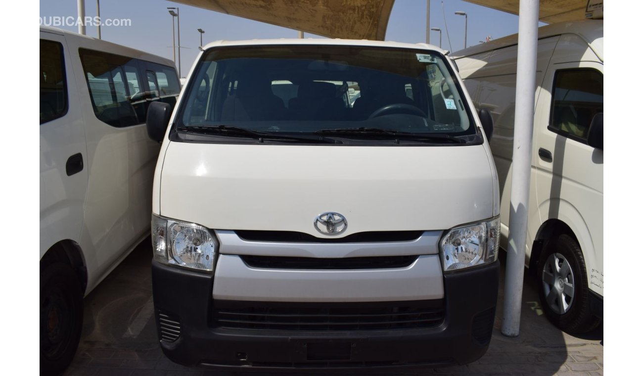 Toyota Hiace Toyota Hiace 13 seater Bus, Model:2015. excellent condition