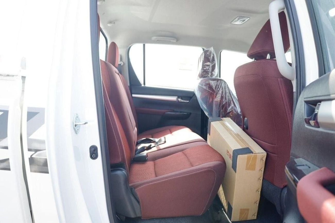 Toyota Hilux TOYOTA HILUX 2.7 MT FULL OPTION WITHOUT PUSH START WHITE 2025