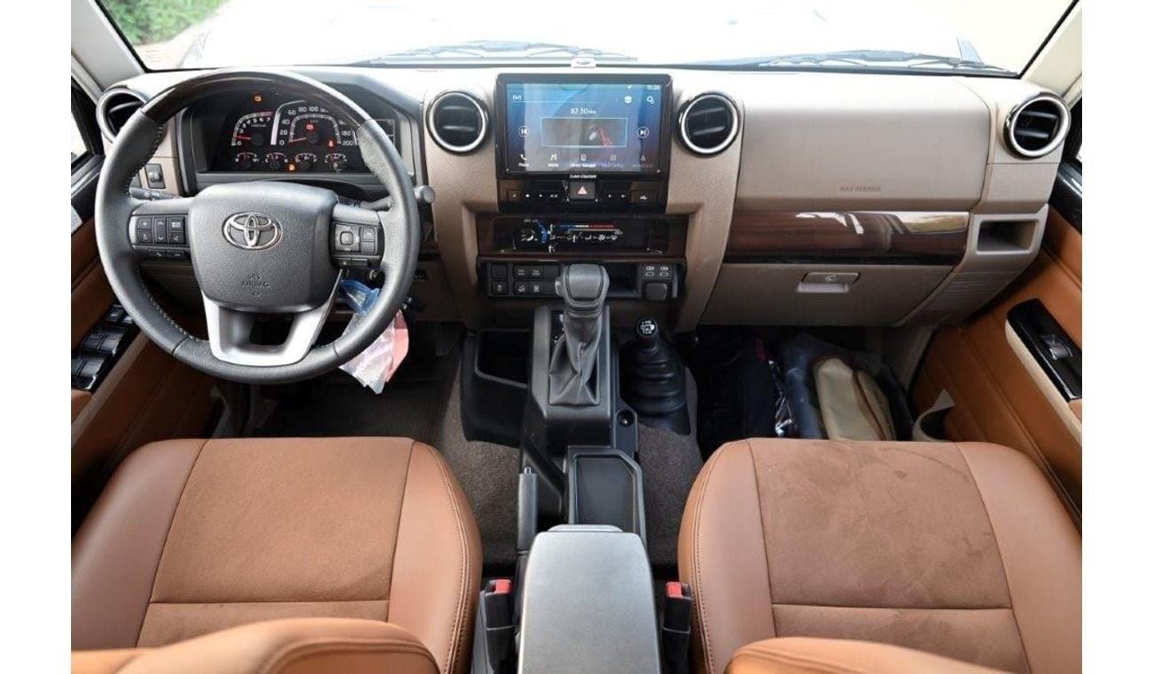 تويوتا لاند كروزر 70 2025 TOYOTA LAND CRUISER 76 HARDTOP SDLX V6 4.0L PETROL 4WD 5-SEATER AUTOMATIC