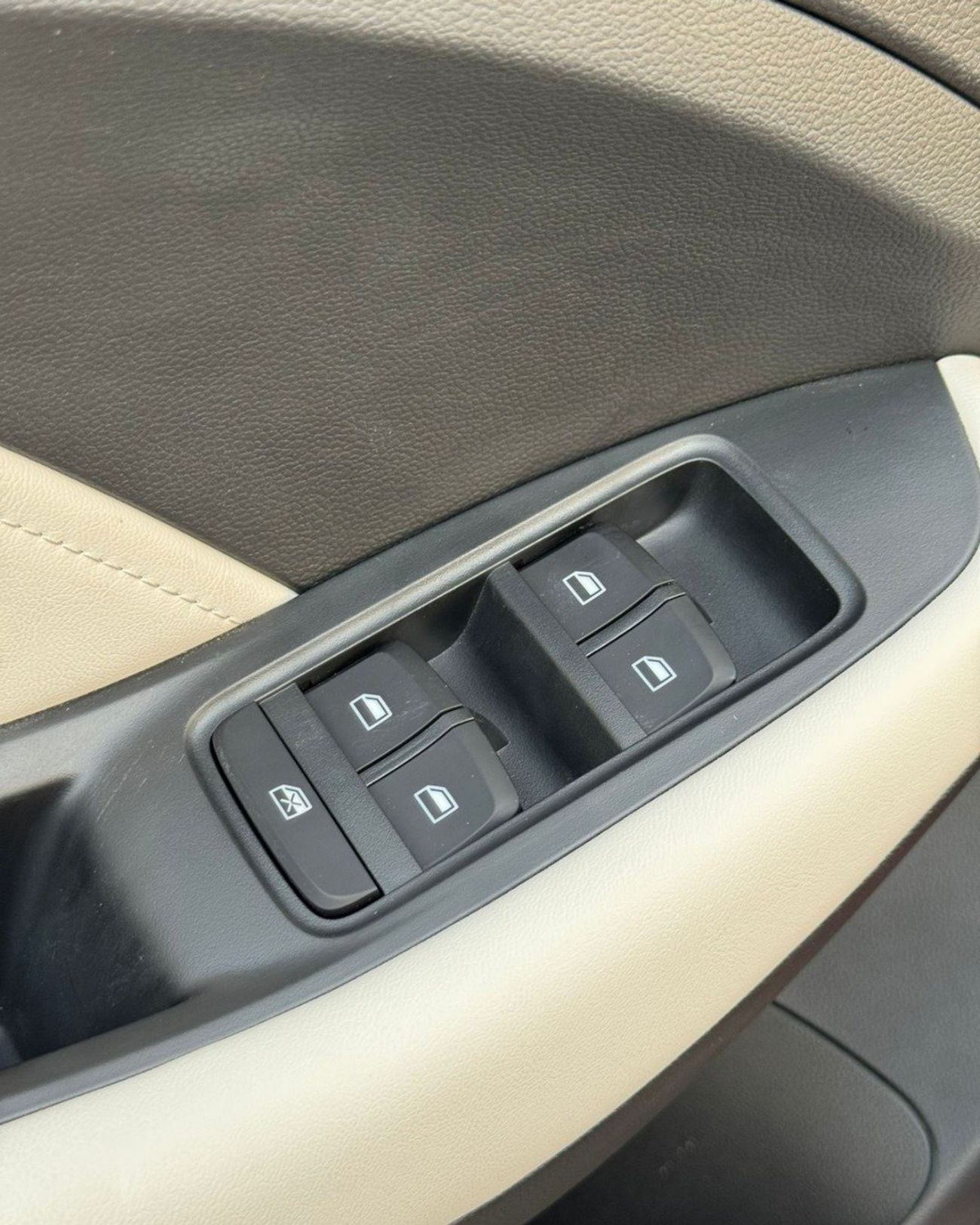 MG ZS MG ZS 1.5L (LUXURY) - 2025 MODEL RED COLOR