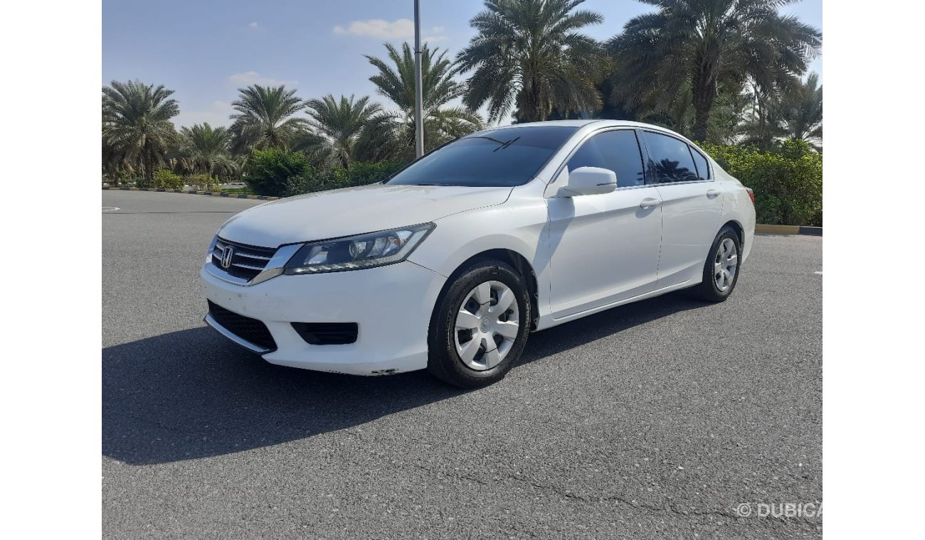 هوندا أكورد Honda Accord 2013 g cc full autmatic accident free original pant %100 very very good condition clean