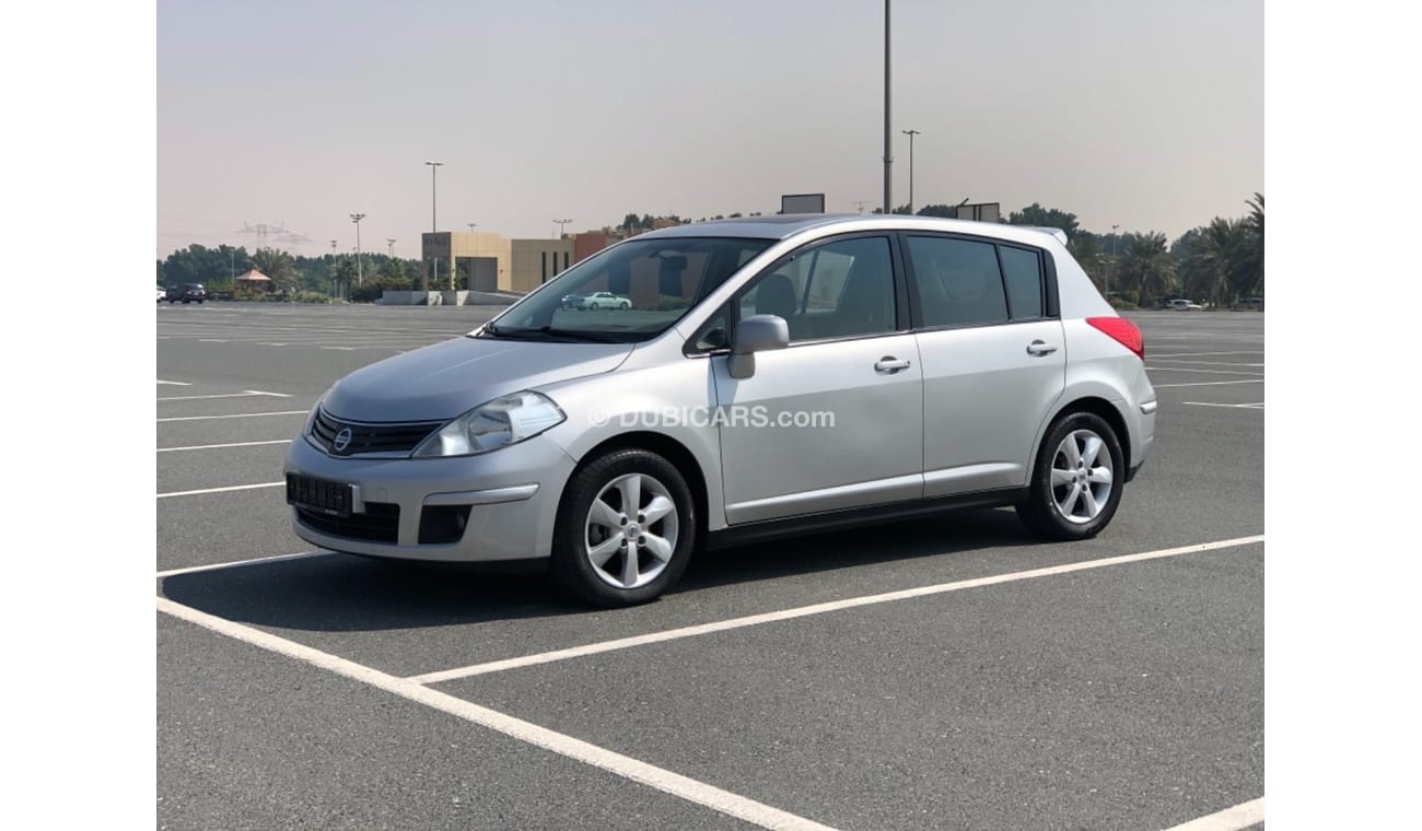 نيسان تيدا موديل 2012 خليجي فل مواصفات فتحه سقف مالك واحد من الوكاله مفتاحين فل مواصفات فتحه سقف