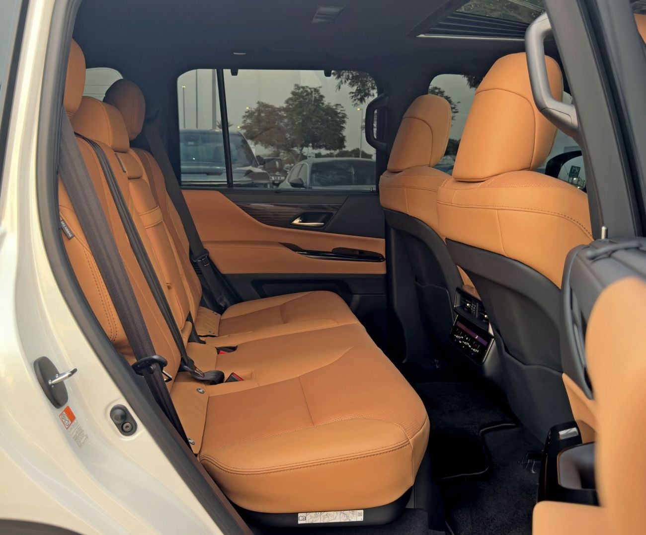 Lexus LX600 PRESTIGE