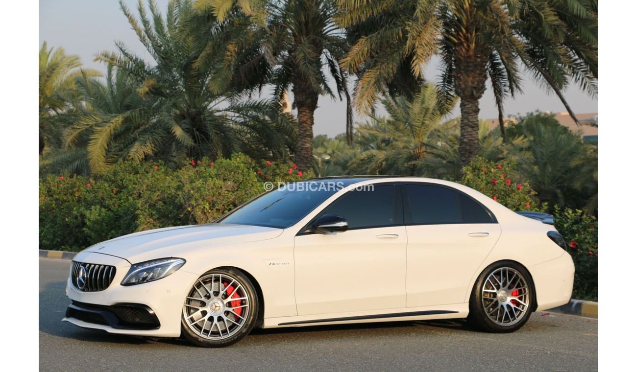 Mercedes-Benz C 63 AMG Mercedes Benz AMG C63S GCC 2015 full option edition 1 night package