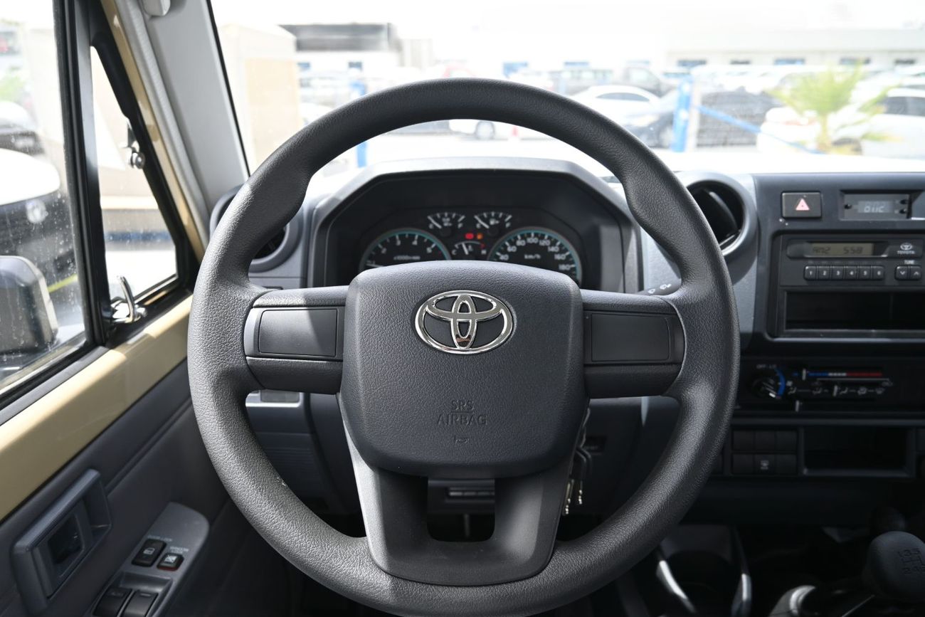 Toyota Land Cruiser 70 SWB 4.0L 4WD Toyota Land Cruiser 70 Series HardTop Manual 4.0L V6, Petrol, 4WD