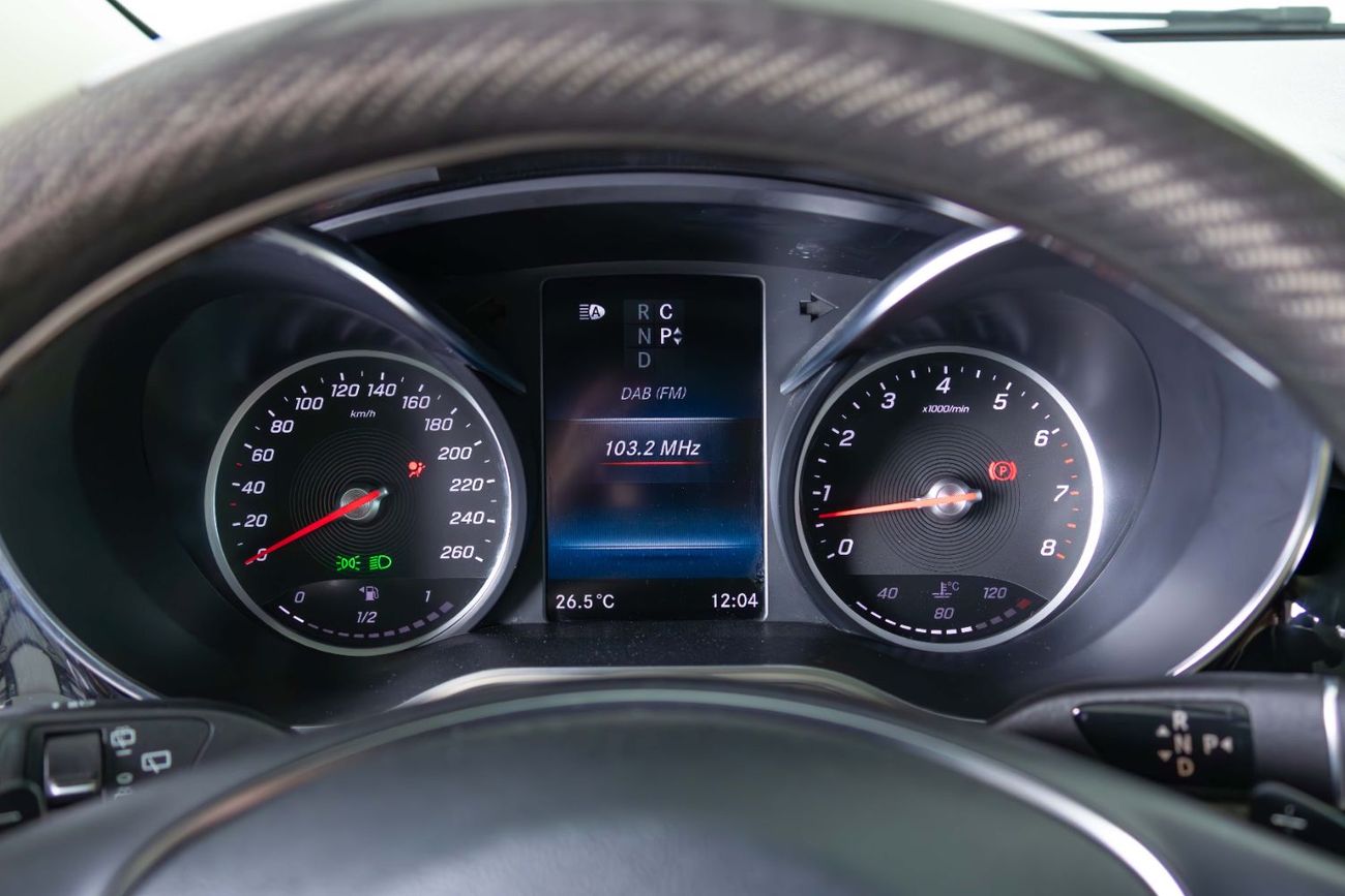 Mercedes-Benz V 250 Std 2.1L GCC-Maybach Edition-Gargash Service Package Until 135,000KM-VIP Options