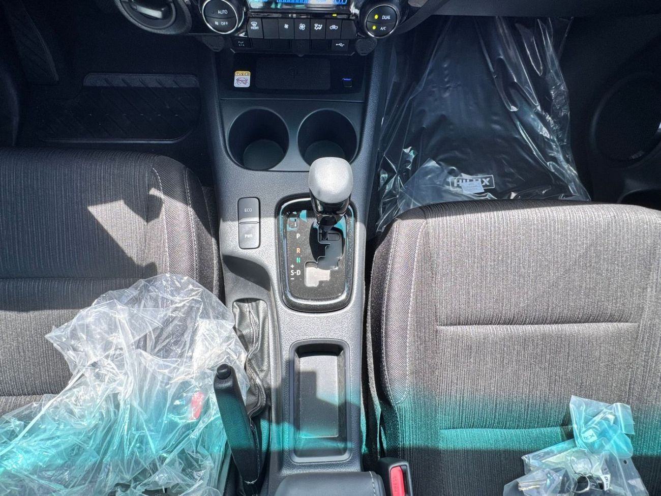 تويوتا هيلوكس 