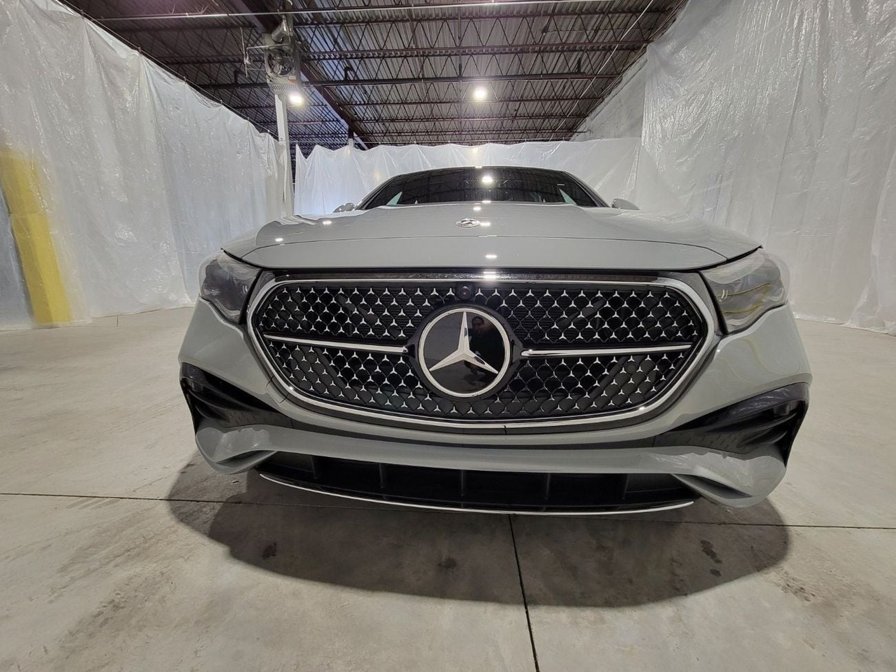 Mercedes-Benz E 350 4MATIC Luxury Sedan  * Export Offer*