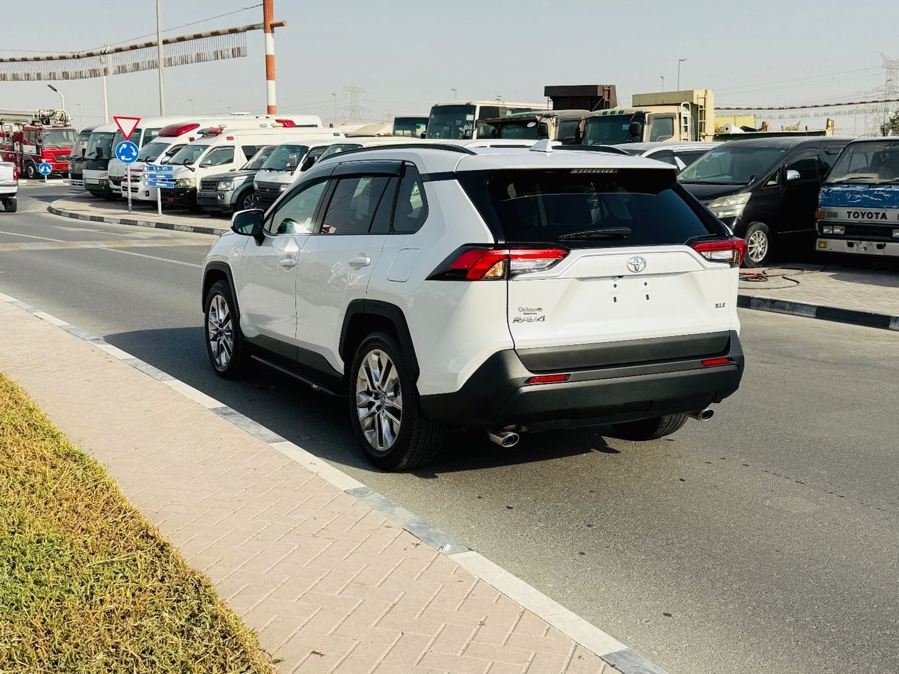 Toyota RAV4 Toyota RAV4 XLE premium