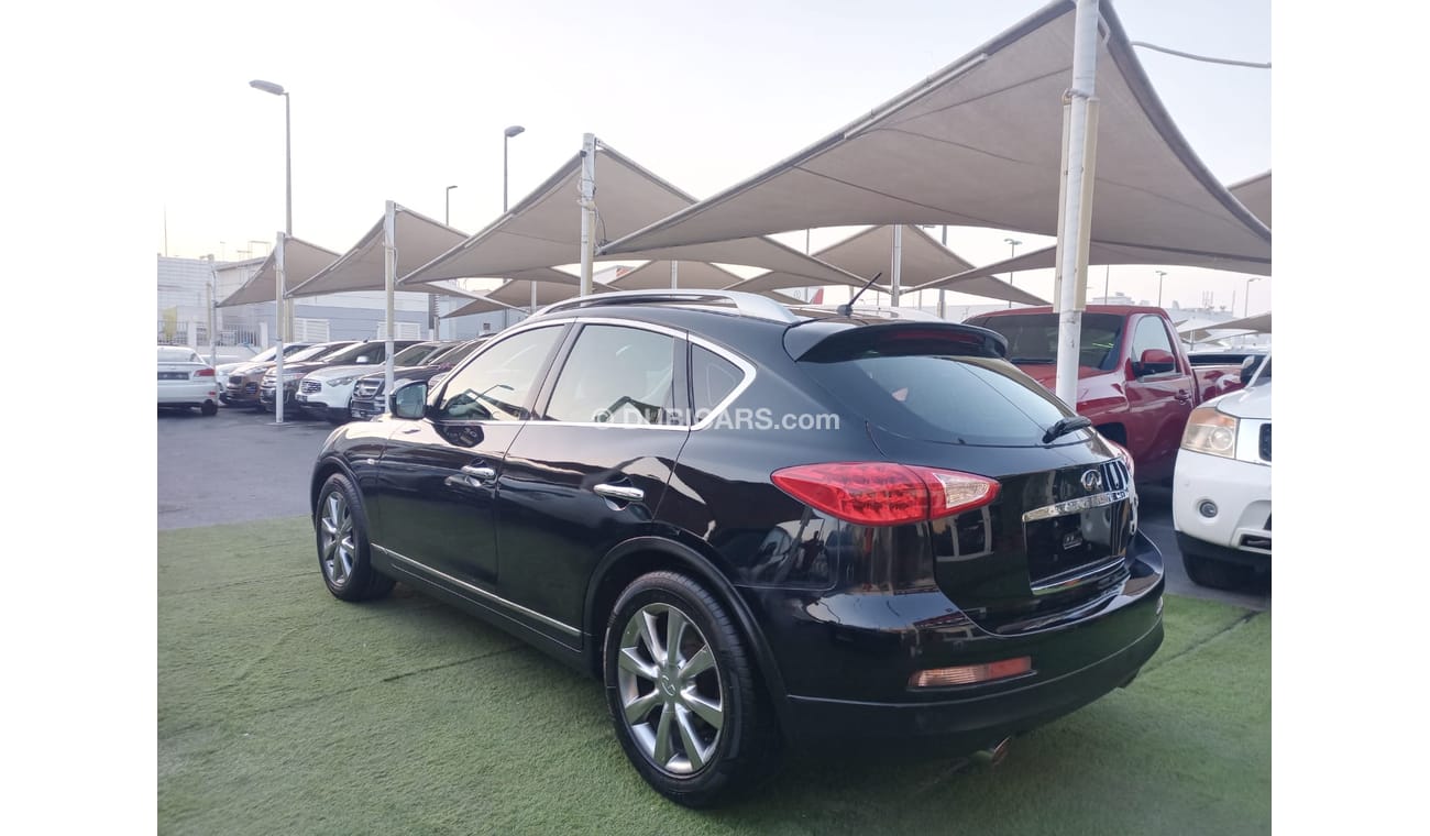 إنفينيتي EX35 موديل 2012 خليجى رقم واحد بصمة فتحة جلد مثبت سرعة تحكم رنجات حساسات بحالة ممتازة