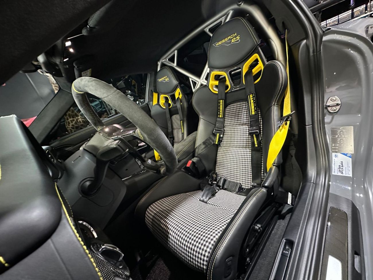 Porsche 911 GT2 RS WEISSACH PACKAGE