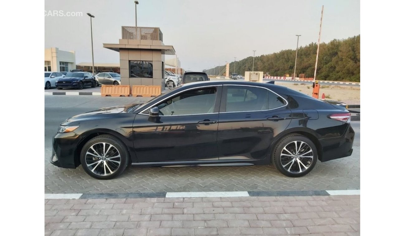 Toyota Camry SE Very Clean Car