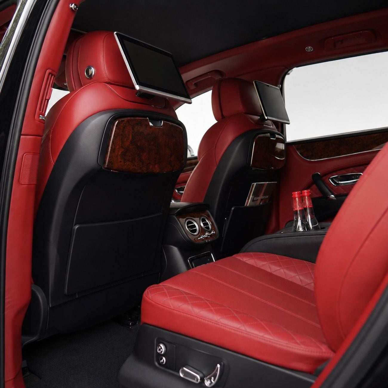 Bentley Bentayga FIRST EDITION AED 6,834  P.M • 0% Downpayment •  Bentley Bentayga • 1 Year Warranty