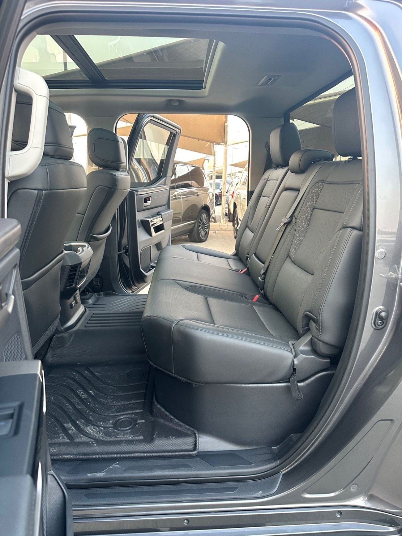 Toyota Tundra SR (NON GCC)