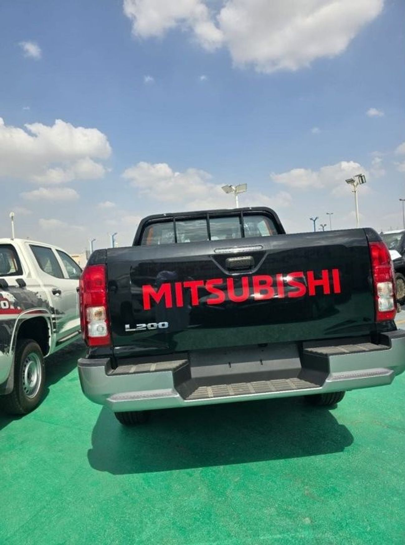Mitsubishi L200 2.4L DIESEL M/T 4X4 2024