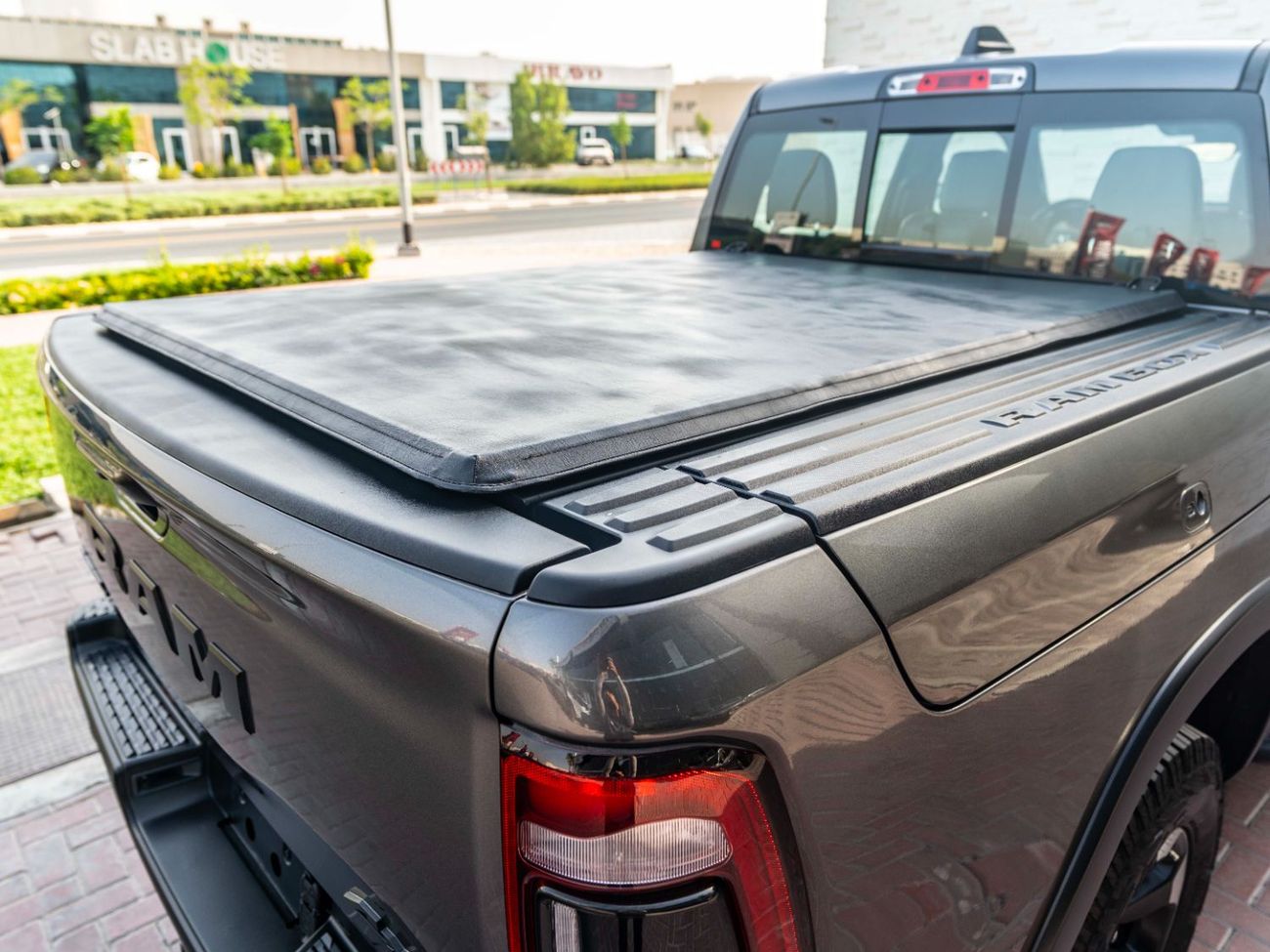 رام 1500 Rebel Crew Cab 5.7L