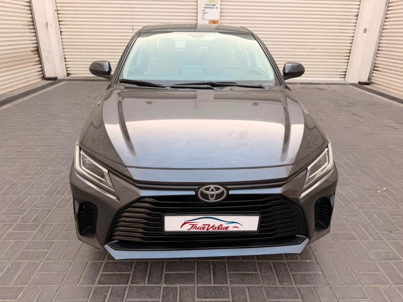 Toyota Yaris E
