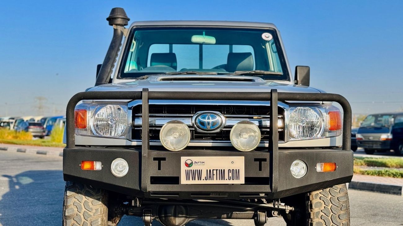Toyota Land Cruiser Pick Up SINGLE CABIN | 4 X 4 | PREMIUM BULL BAR | RHD | 2010 | 4.5L DIESEL | RHD | AIR SNORKEL