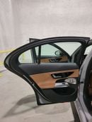 Mercedes Benz E350 4MATIC (NON GCC) 4MATIC Luxury Sedan  * Export Offer*