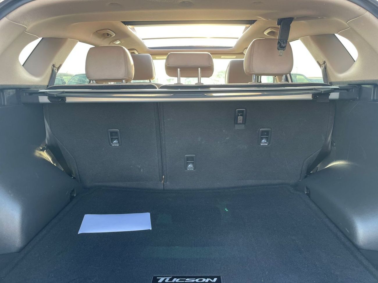 Hyundai Tucson 2018 HYUNDAI TUCSON 1600CC  PANORAMIC AWD / EXPORT ONLY