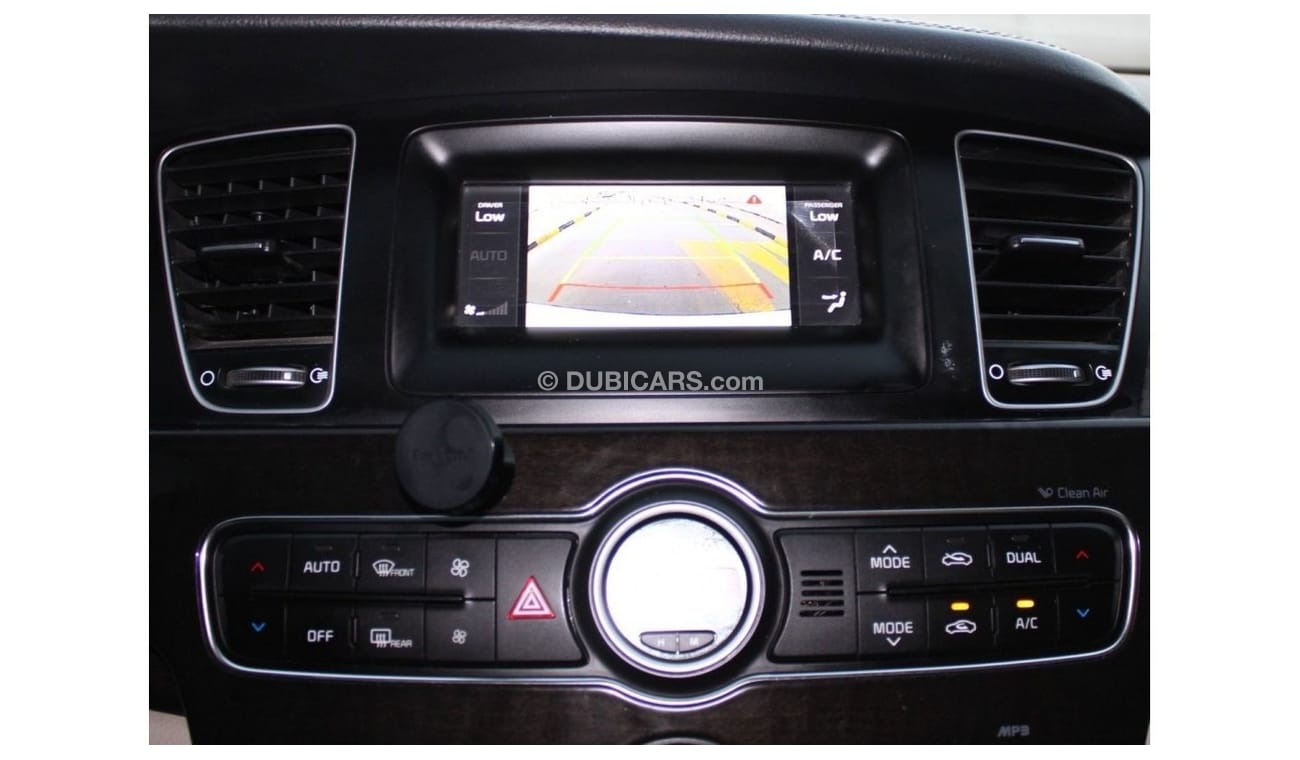 Kia Cadenza Kia Cadenza 2016 GCC No. Full option in excellent condition, without accidents, there is a cosmetic