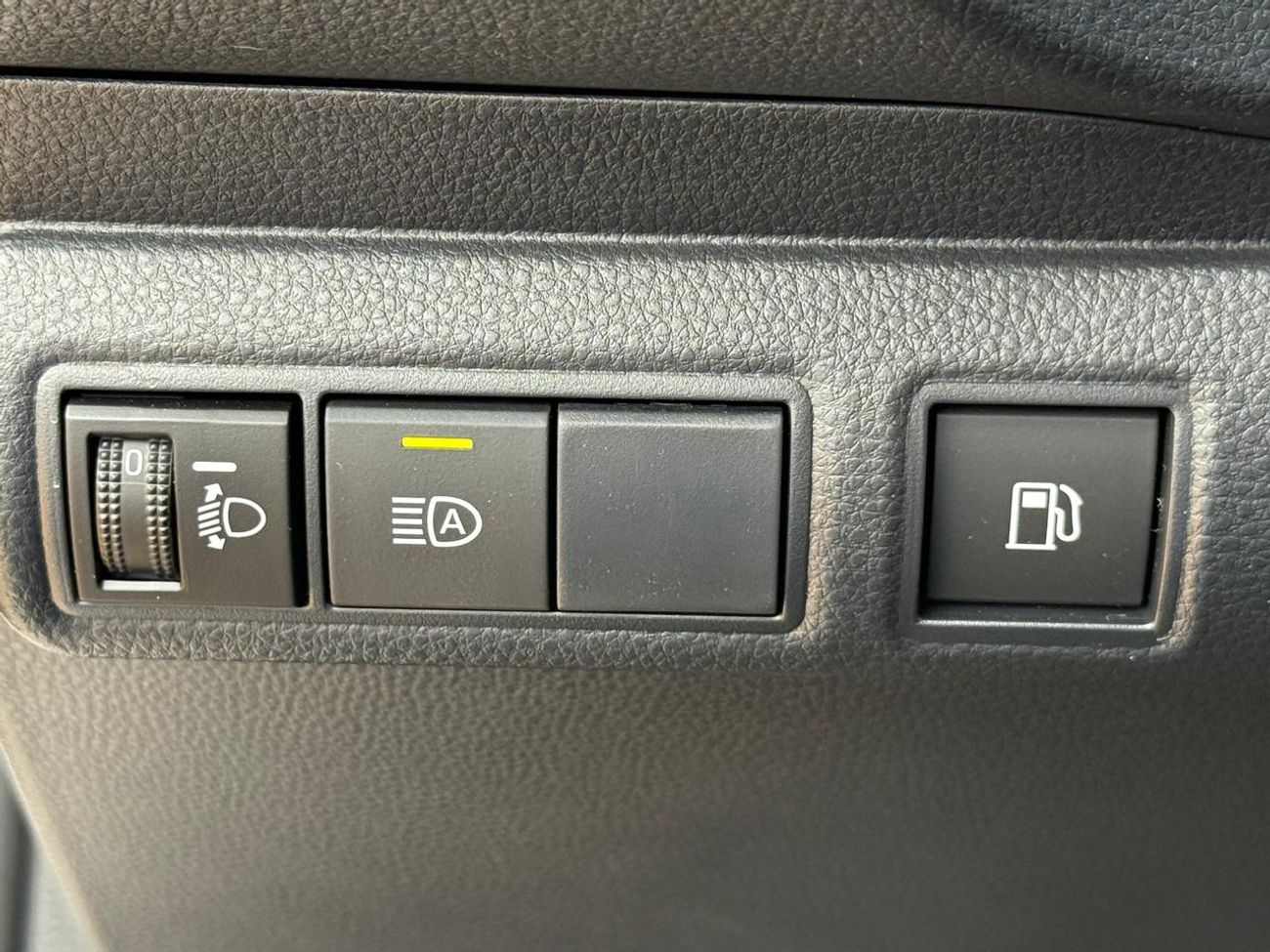 تويوتا كورولا اعلي فئة 1.8 هايبرد