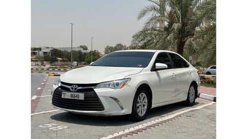 تويوتا كامري GLX خليجي 2017 كراس جلد شاشة كاميرا خلفية السيارة لا تحتاج اي مصاريف