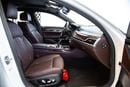 BMW 750Li Luxury 4.4L (443 HP)