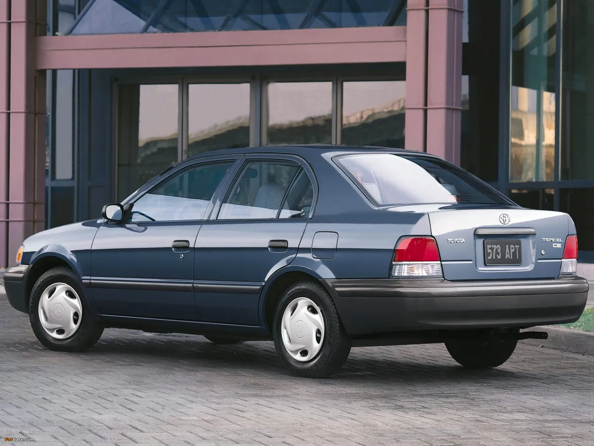 Toyota Tercel exterior - Rear Right Angled