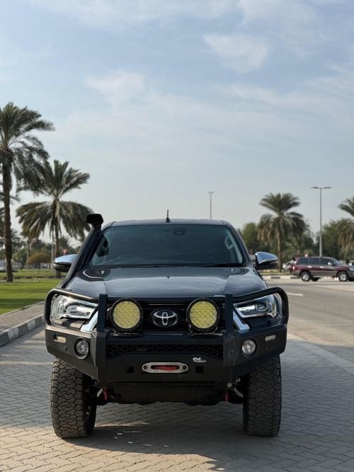 تويوتا هيلوكس SR5 export from Australia