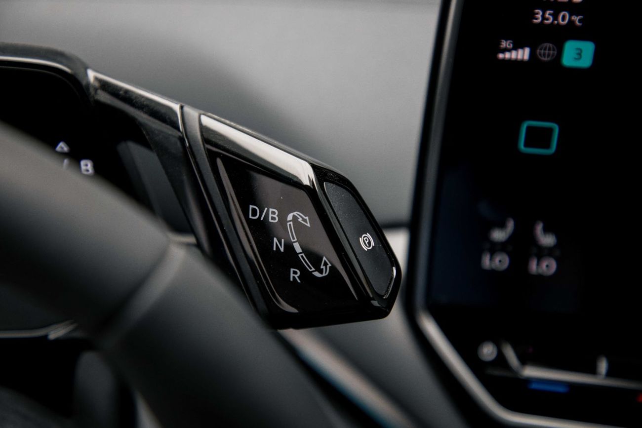 فولكس واجن ID.4 كروز 2024 VOLKSWAGEN ID4 CROZZ PRO - GREY inside BLACK | Export Only