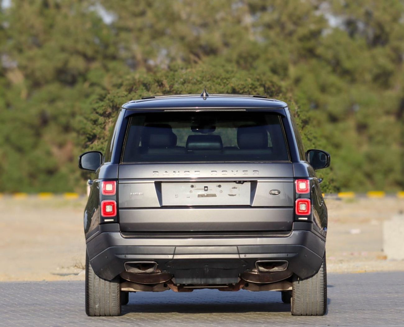 Land Rover Range Rover HSE 3.0L (375 HP) Range Rover GCC, Original Paint, Accident-Free, Full Service History, AED 3025 /Mo