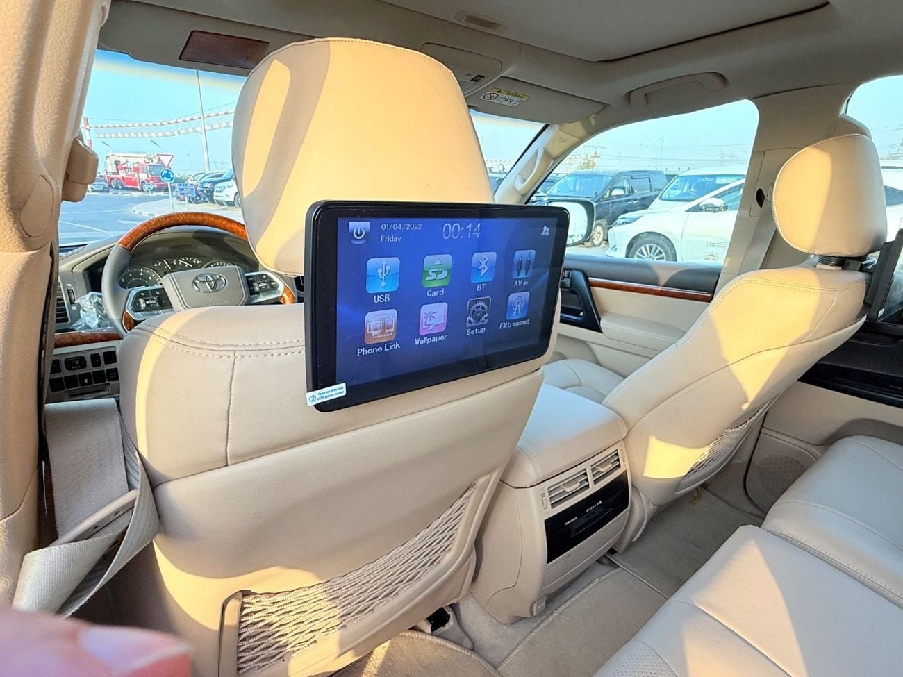 تويوتا لاند كروزر Toyota landcuriser GXR twin turbo V8 2014 upgrade 2025 full option Top the range