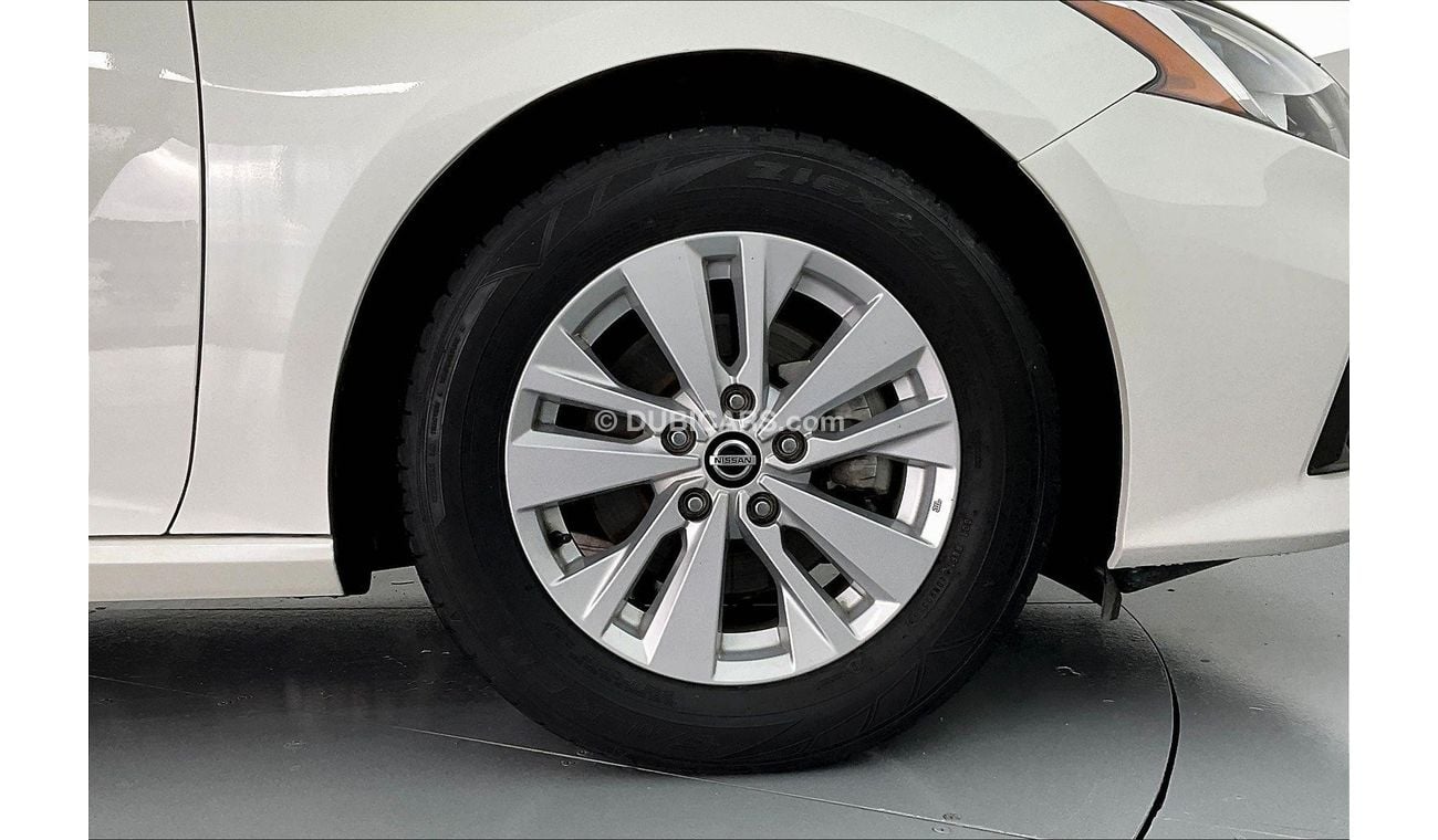 Nissan Altima S W/ Alloy Wheels