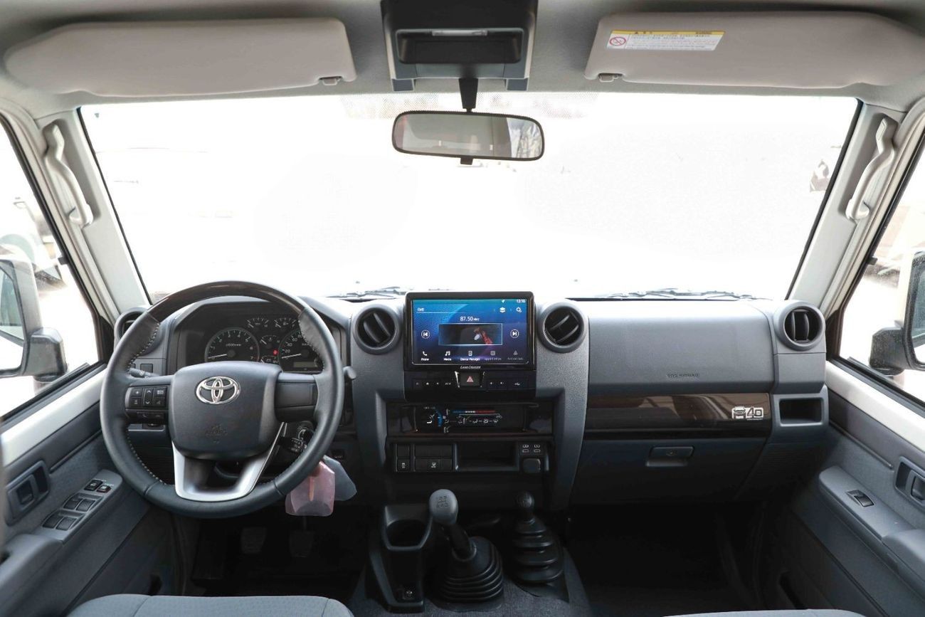 تويوتا لاند كروزر 70 2025 TOYOTA LC76 HARDTOP LX  B 4.0 - WHITE inside BLUISH GREY | Export Only