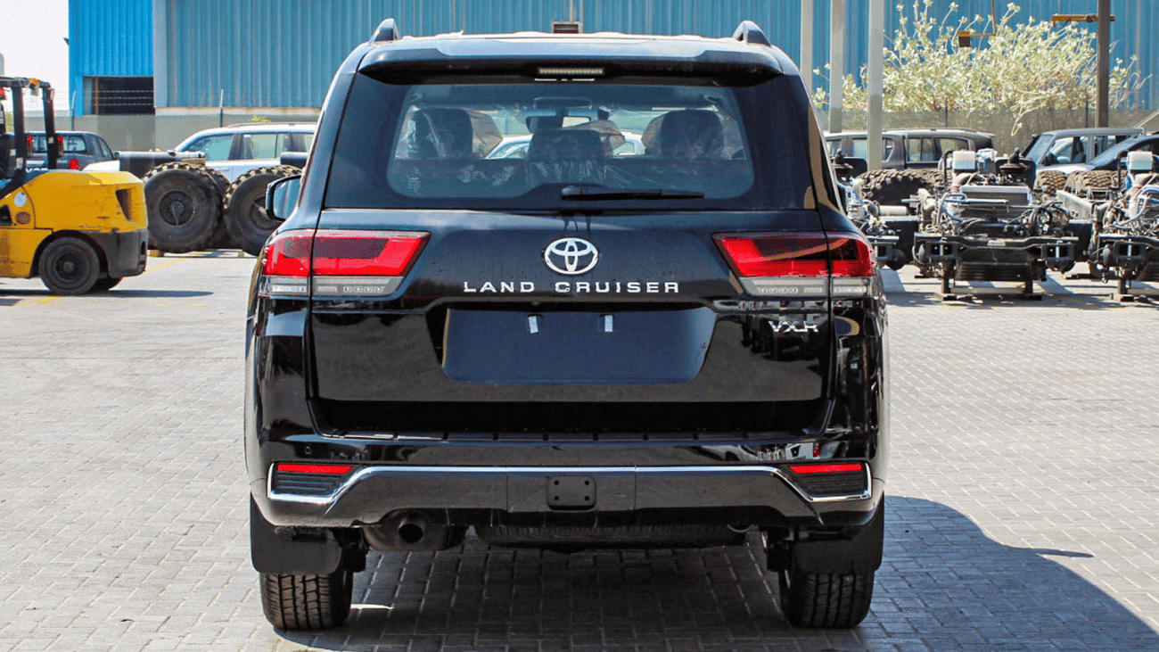 تويوتا لاند كروزر VX 3.3L Toyota LC300 3.3L VX-R V6 Turbo Diesel AT