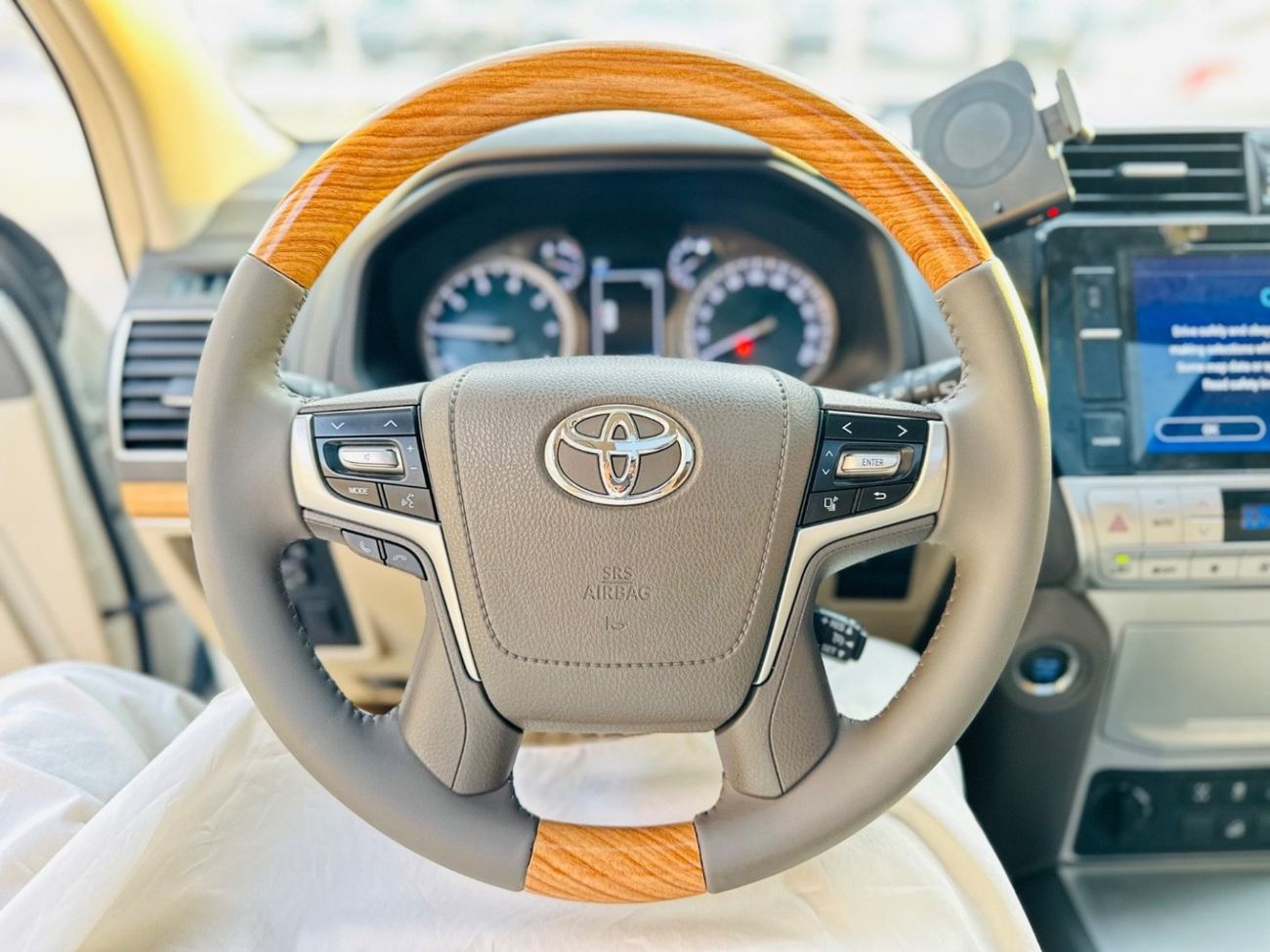 تويوتا برادو Toyota Prada VXR LHD V6 Full option