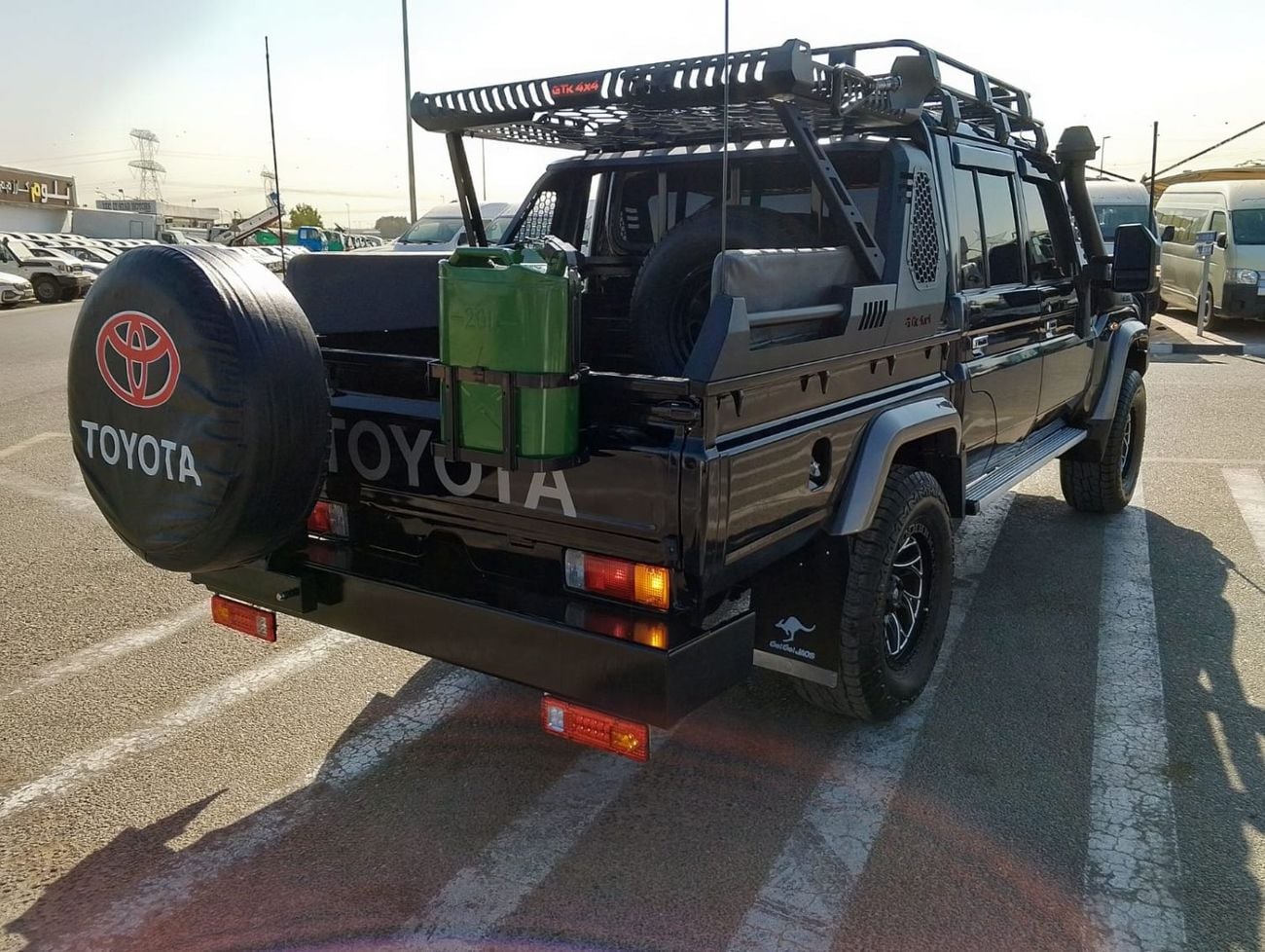 تويوتا لاند كروزر بيك آب GXL RHD 1VD-FTV 4.5L V8 Diesel Engine Manual Gear 4WD Double Cabin 4 Doors 5 Seats